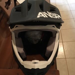 Answer Racing bmx/motox helmet